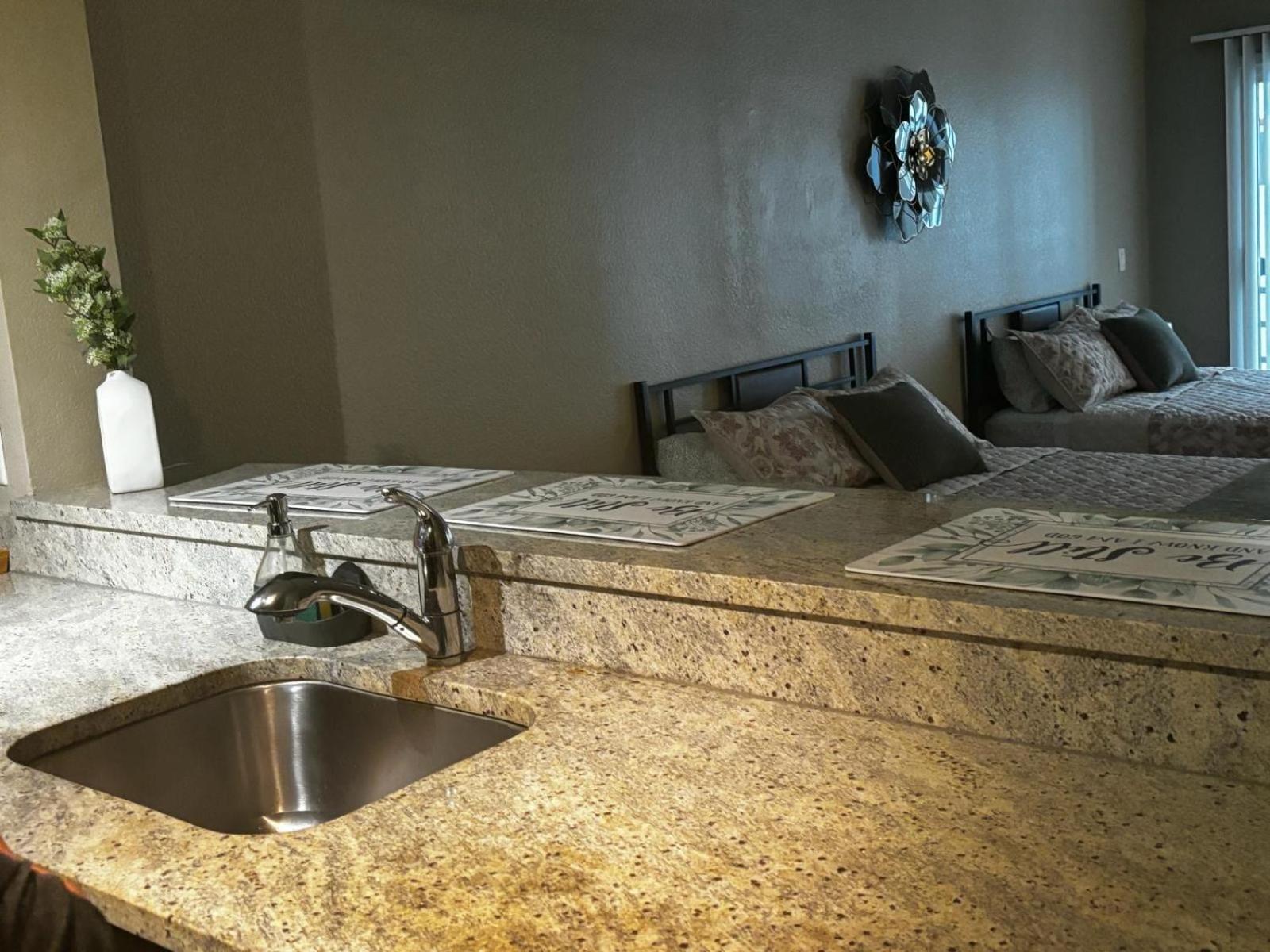Sweet Studios Universal Loft Free Parking And Wifi Los Angeles Exterior photo